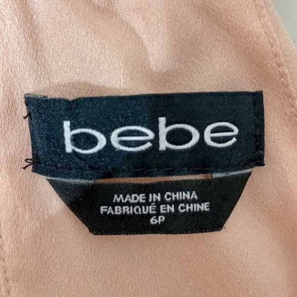 bebe Louisa Necklace Detail Pleated maxi blouson dress in peach chiffon size 6P - Picture 2 of 14